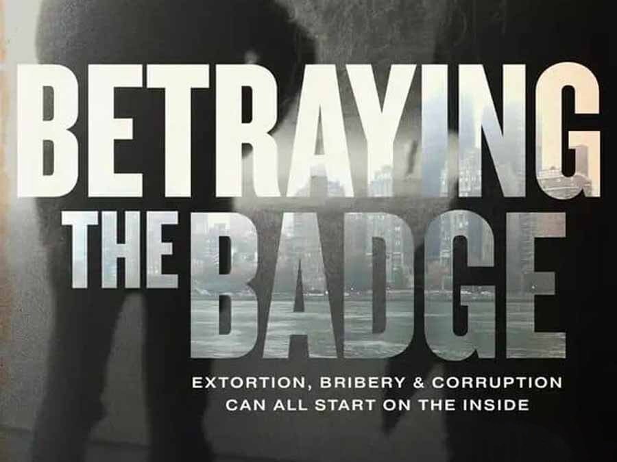 纪录片《背叛徽章 Betraying the Badge》[1080P/MKV][第1季全7集 英语中英双字 官方纯净版][10.7G][百度网盘]