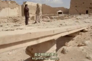 纪录片《埃及艳后：遗失的陵墓2015》[1080P][1集 原声配音中英双字幕]][百度网盘]