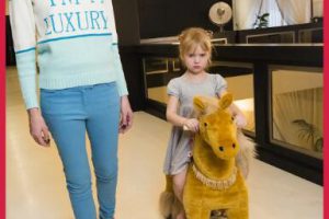 纪录片《一代财富/财富世代 Generation Wealth》[1080P][1集  英语中字][百度网盘]